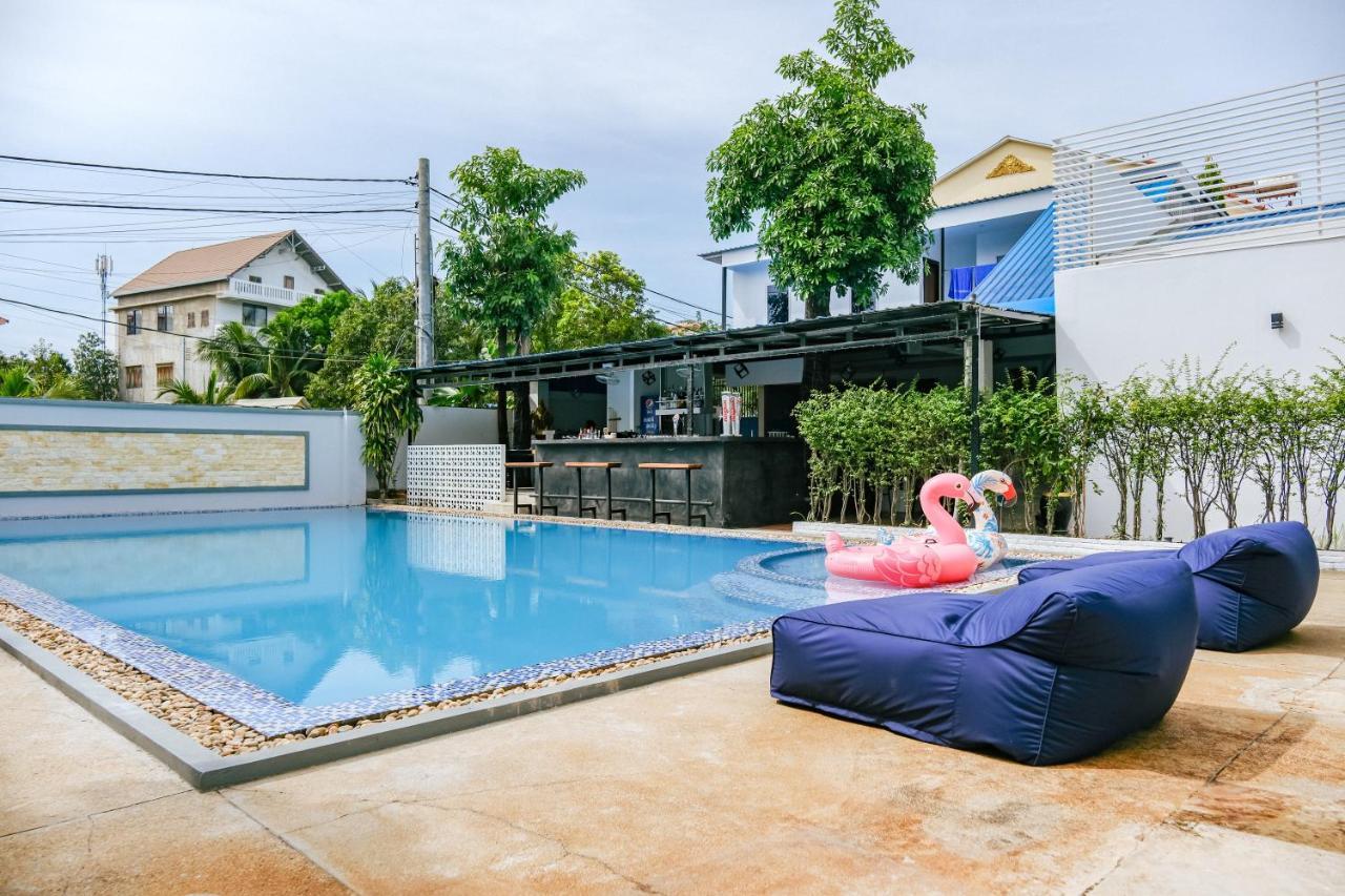 Queentown Hostel Σιέμ Ρέαπ Εξωτερικό φωτογραφία