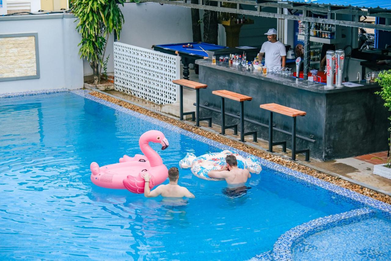 Queentown Hostel Σιέμ Ρέαπ Εξωτερικό φωτογραφία