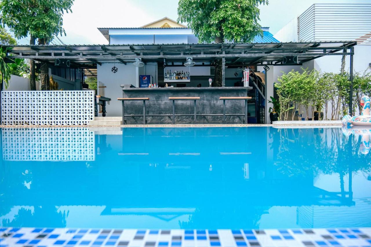 Queentown Hostel Σιέμ Ρέαπ Εξωτερικό φωτογραφία